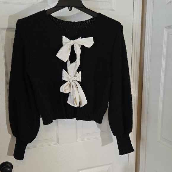 Commense Sweaters - Commense Black Sweater with Cream Bow Accents